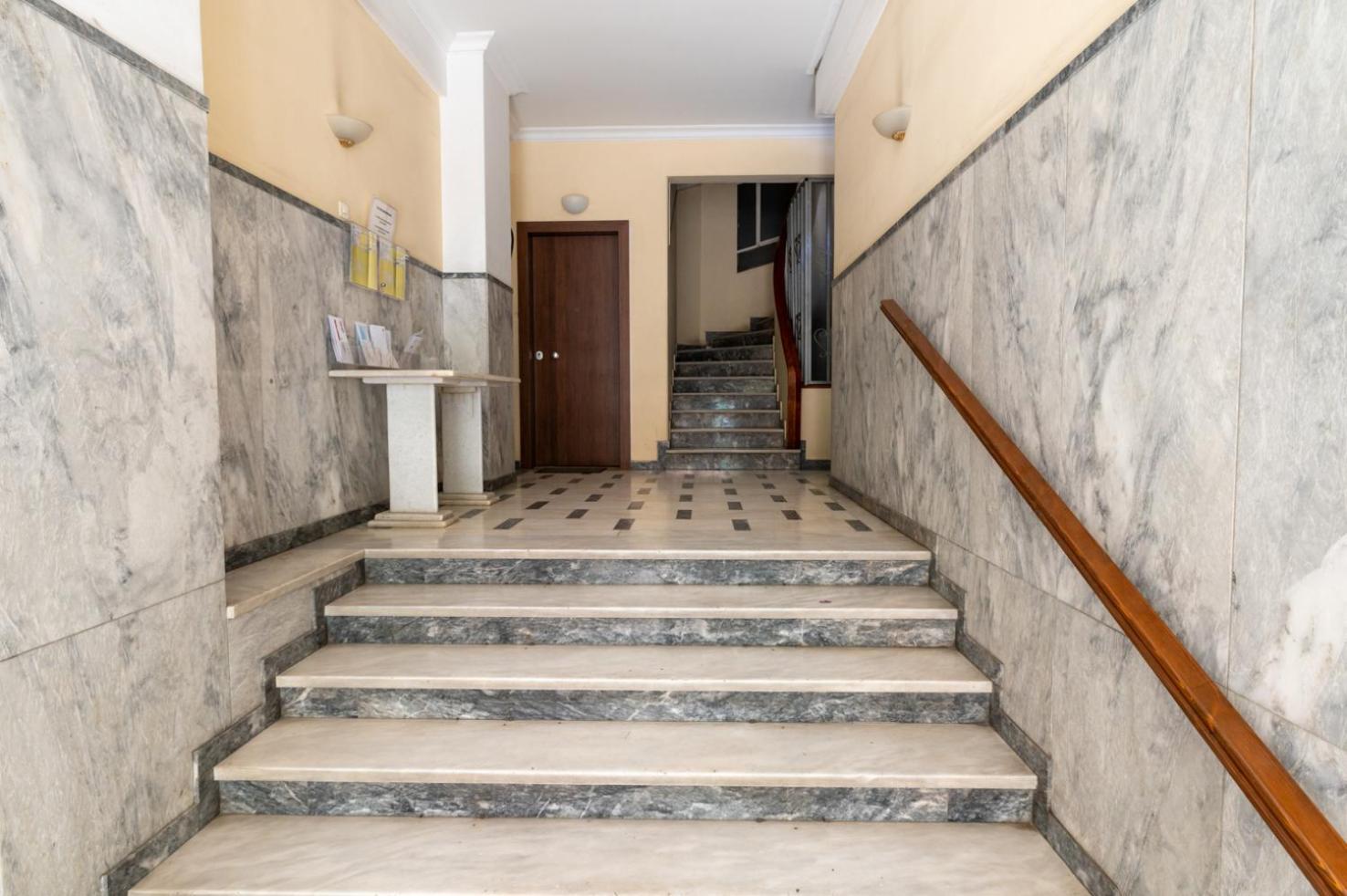 Entire Apt, 2 Bdrm, City Center Athens Luaran gambar