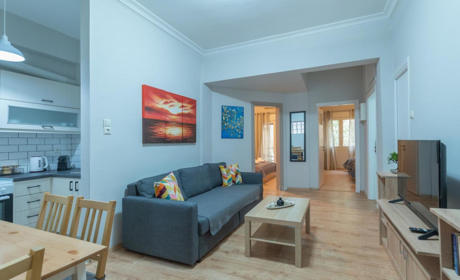 Entire Apt, 2 Bdrm, City Center Athens Luaran gambar